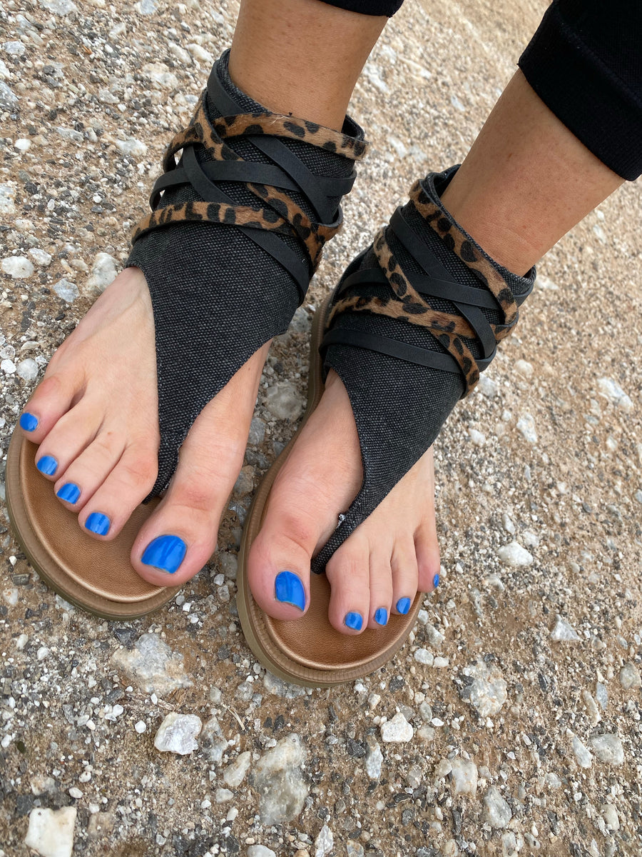 {CARLA} Black Leopard Very G Canvas Sparta Sandals